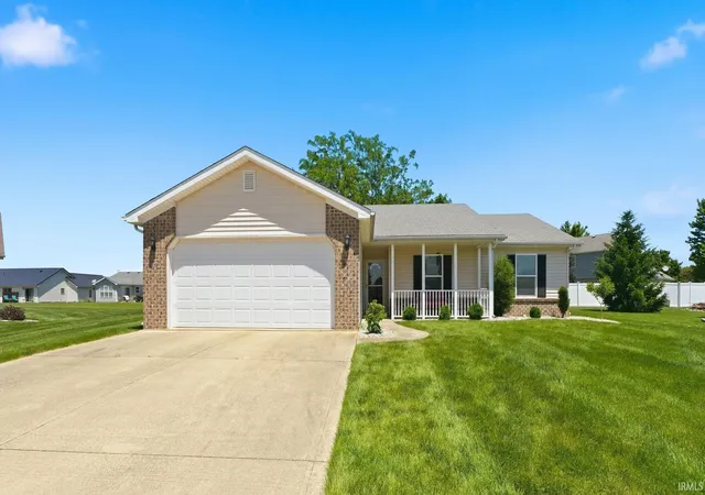 Homes for sale in Bluffton, IN | 1075 Granary Ct, Bluffton, IN 46714 | MLS# 202625453