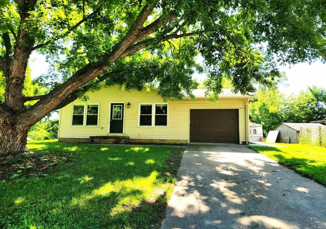 Photo 3 of Manufactured home for sale at 404 Aspen Ct, Warsaw, IN 46580 | MLS# 202625478 | Listing updated on 2026-07-10