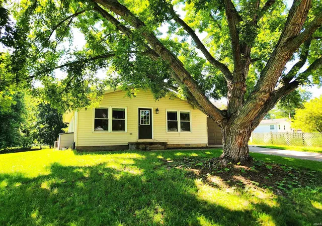 Photo 3 of Manufactured home for sale at 404 Aspen Ct, Warsaw, IN 46580 | MLS# 202625478 | Listing updated on 2026-07-10
