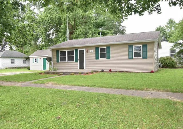 Homes for sale in Oxford, IN | 208 N Sheets St, Oxford, IN 47971 | MLS# 202625482