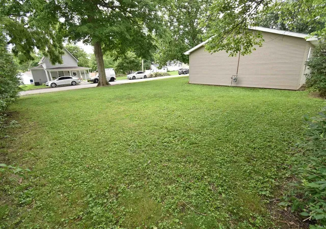 Homes for sale in Oxford, IN | 208 N Sheets St, Oxford, IN 47971 | MLS# 202625482