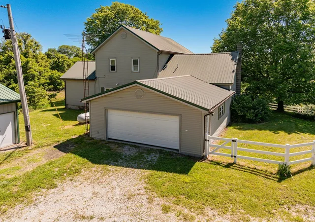 Photo 3 of Sale Pending at 1055 E 300 North Rd, New Castle, IN 47362 | MLS# 202625504 | Listing updated on 2026-08-27
