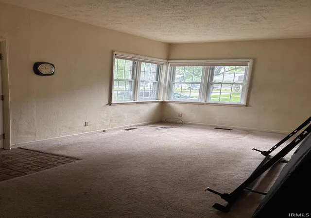5th image of 163 Superior Blvd, Elkhart, IN 46516 | MLS# 202625511