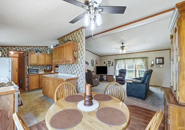 Homes for sale in Warsaw, IN | 2728 E Evergreen Dr, Warsaw, IN 46582 | MLS# 202625515