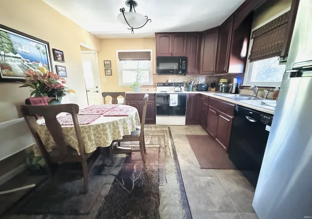 4th image of 3314 W Virginia St, Evansville, IN 47712 | MLS# 202625522