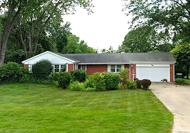 Photo 2 of Sale Pending at 1607 S Main St, Mishawaka, IN 46544 | MLS# 202625525 | Listing updated on 2026-07-08