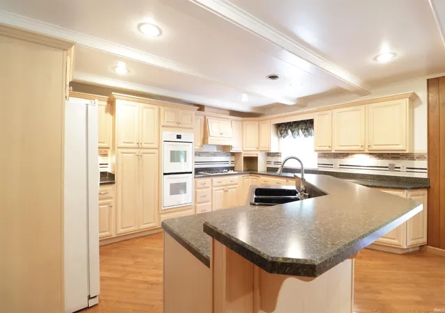 Photo 4 of Sale Pending at 1607 S Main St, Mishawaka, IN 46544 | MLS# 202625525 | Listing updated on 2026-07-08