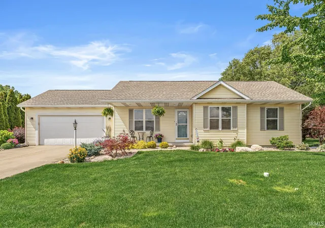 Homes for sale in Goshen, IN | 18123 Montgomry Ln, Goshen, IN 46528 | MLS# 202625536