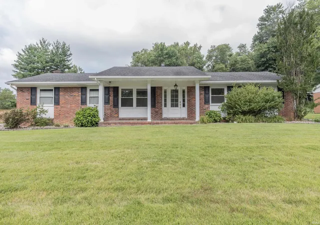 Homes for sale in Evansville, IN | 5608 Winston Rd, Evansville, IN 47710 | MLS# 202625542