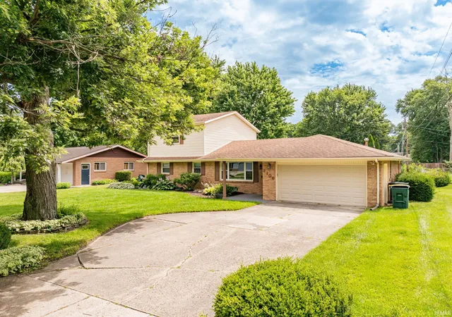 Homes for sale in Muncie, IN | 2106 N Cameron Rd, Muncie, IN 47304 | MLS# 202625547