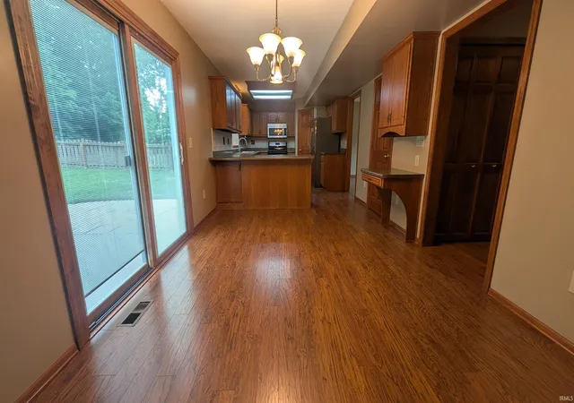Photo 4 of Manufactured home for sale at 2725 Sweet Cider Rd, Fort Wayne, IN 46818 | MLS# 202625551 | Listing updated on 2026-09-18