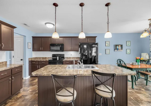 3rd image of 605 Independence St, Butler, IN 46721 | MLS# 202625553