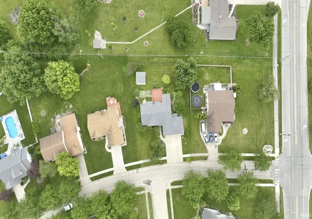 Photo 4 of Sale Pending at 2615 Candlewick Dr, Fort Wayne, IN 46804 | MLS# 202625556 | Listing updated on 2026-07-09