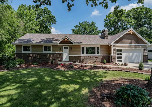 Photo 1 of Sale Pending at 4019 Dalewood Dr, Fort Wayne, IN 46815 | MLS# 202625559 | Listing updated on 2026-07-02