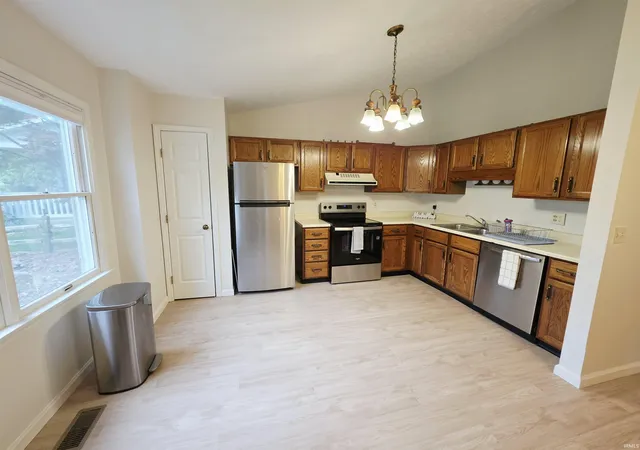 3rd image of 3267 Hendrickson Ln, Lafayette, IN 47909 | MLS# 202625560