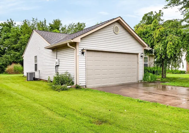 Photo 2 of Manufactured home for sale at 5811 W Waterstone Tr, Bloomington, IN 47403 | MLS# 202625563 | Listing updated on 2026-07-27