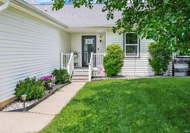 Photo 2 of Manufactured home for sale at 1267 E Marigold Dr, Bloomington, IN 47401 | MLS# 202625570 | Listing updated on 2026-09-15