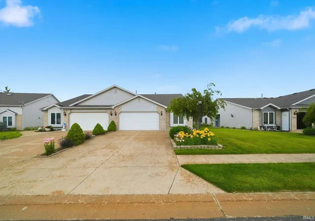 Homes for sale in Columbia City, IN | 1767 E Inverness Cir, Columbia City, IN 46725 | MLS# 202625575