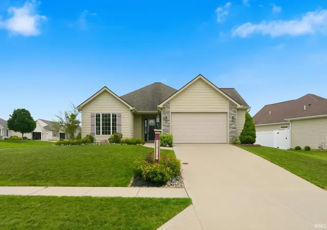 Photo 1 of Sale Pending at 9815 Chadwick Ln, Fort Wayne, IN 46818 | MLS# 202625579 | Listing updated on 2026-07-27