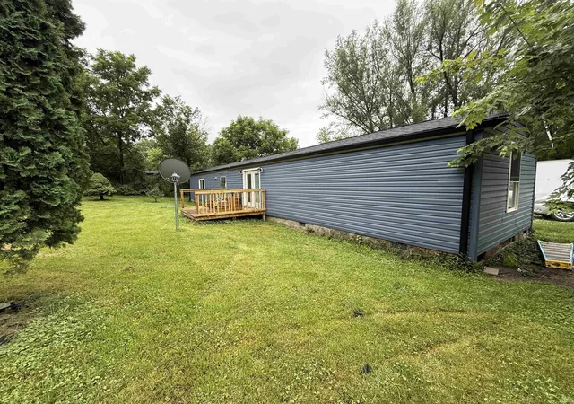 2nd image of 401 S 18th St, Petersburg, IN 47567 | MLS# 202625604