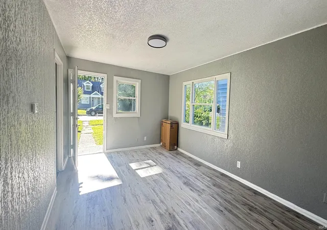 Photo 3 of Manufactured home for sale at 4435 Hanna St, Fort Wayne, IN 46806 | MLS# 202625605 | Listing updated on 2026-06-27