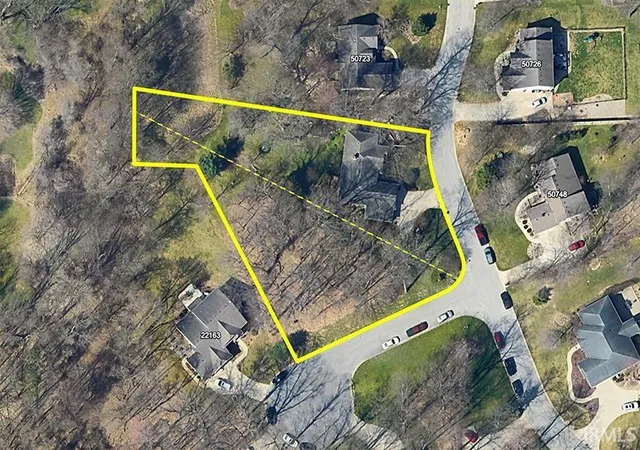 44th image of 50743 Hidden Forest Dr, South Bend, IN 46628 | MLS# 202625610