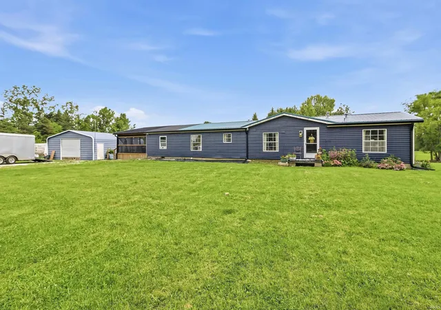 1st image of 0577 E 200 S, Hartford City, IN 47348 | MLS# 202625619