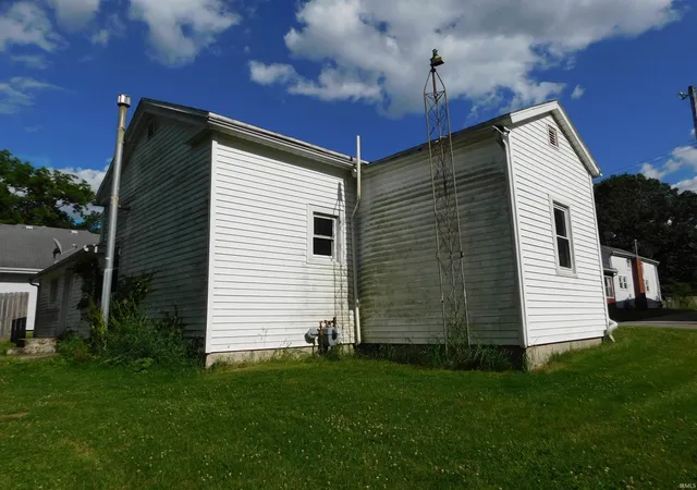4th image of 515 E Clark St, Warsaw, IN 46580 | MLS# 202625622