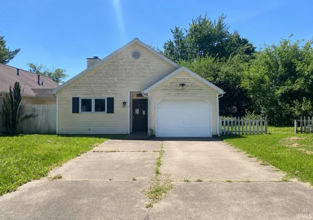 Homes for sale in Newburgh, IN | 10101 Bourbon St, Newburgh, IN 47630 | MLS# 202625625