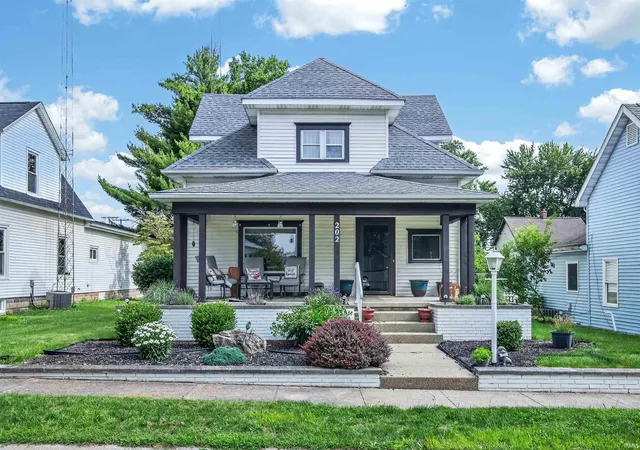 2nd image of 202 E Berry St, Middlebury, IN 46540 | MLS# 202625635
