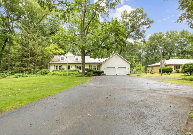 3rd image of 50670 State Road 23, Granger, IN 46530 | MLS# 202625648