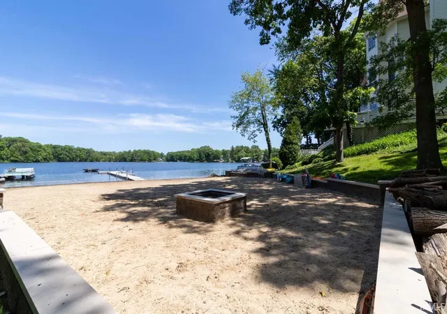 Photo 4 of Sale Pending at 201 Spectacle Dr, Valparaiso, IN 46383 | MLS# 202625649 | Listing updated on 2026-07-11