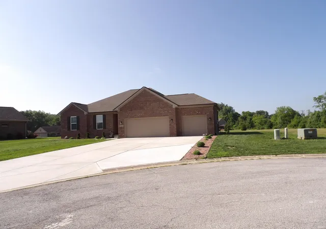 2nd image of 3207 Wingtip Ct, Kokomo, IN 46902 | MLS# 202625652