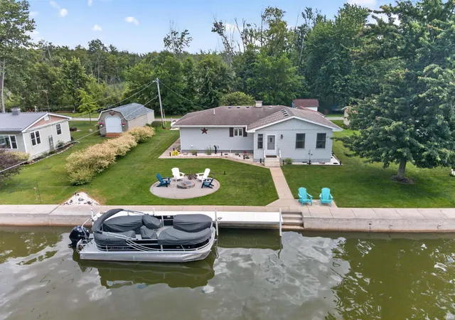 Homes for sale in Rome City, IN | 122 E Sunny Acres Dr, Rome City, IN 46784 | MLS# 202625657