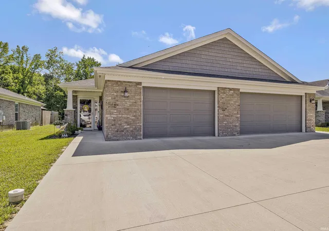 1st image of 5321 Dauby Unit B Dr, Evansville, IN 47710 | MLS# 202625663