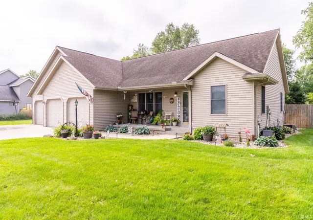 Homes for sale in Goshen, IN | 18620 Monticello Dr, Goshen, IN 46528 | MLS# 202625671