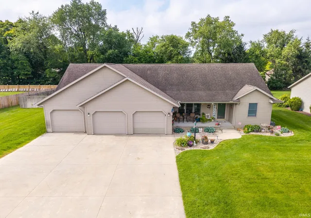Homes for sale in Goshen, IN | 18620 Monticello Dr, Goshen, IN 46528 | MLS# 202625671