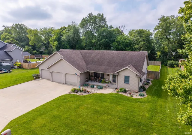 Homes for sale in Goshen, IN | 18620 Monticello Dr, Goshen, IN 46528 | MLS# 202625671