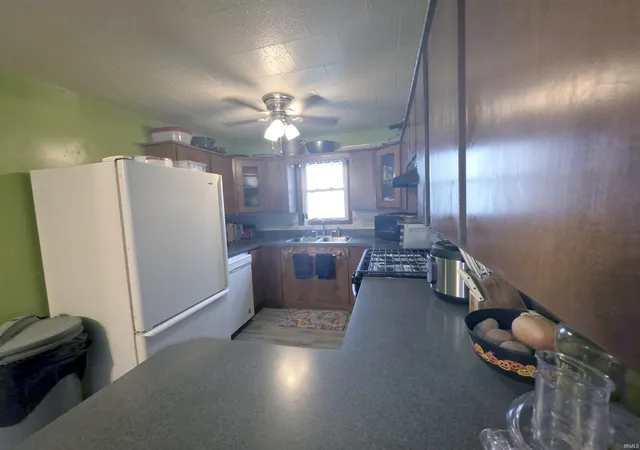 5th image of 816 S Main St, Bicknell, IN 47512 | MLS# 202625672
