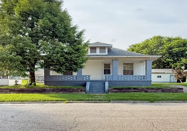 Photo 1 of Sale Pending at 504 E Pearl St, Washington, IN 47501 | MLS# 202625678 | Listing updated on 2026-08-27
