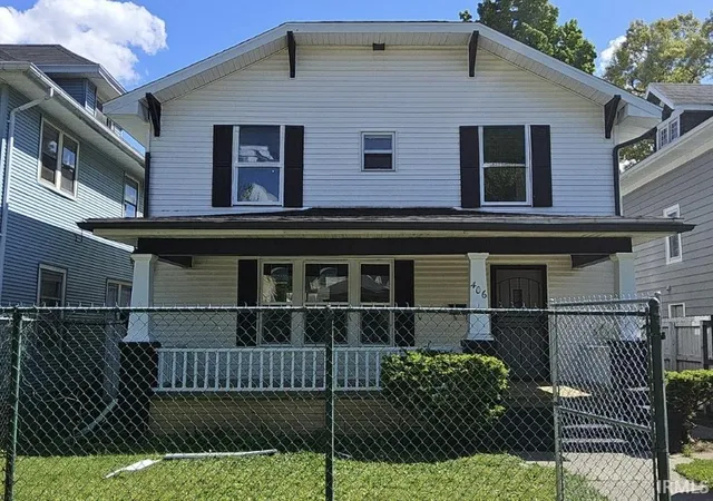 Manufactured home for sale at 406 E Broadway St, South Bend, IN 46601 | MLS# 202625679