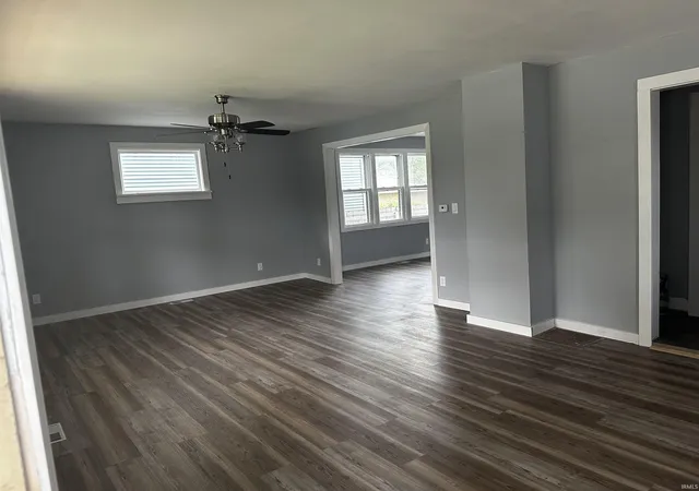 Photo 3 of Manufactured home for sale at 406 E Broadway St, South Bend, IN 46601 | MLS# 202625679 | Listing updated on 2026-09-17