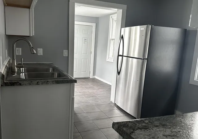 Photo 3 of Manufactured home for sale at 406 E Broadway St, South Bend, IN 46601 | MLS# 202625679 | Listing updated on 2026-09-17