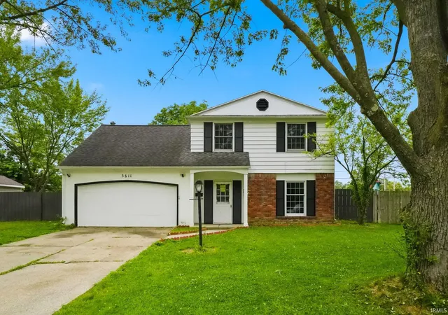 Photo 1 of Sale Pending at 3611 Inwood Dr, Fort Wayne, IN 46815 | MLS# 202625683 | Listing updated on 2026-07-17