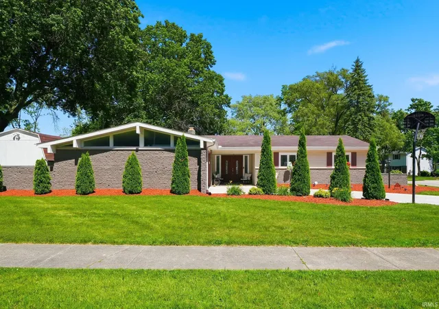 Photo 3 of Sale Pending at 4408 Imperial Ct, Fort Wayne, IN 46835 | MLS# 202625685 | Listing updated on 2026-07-15