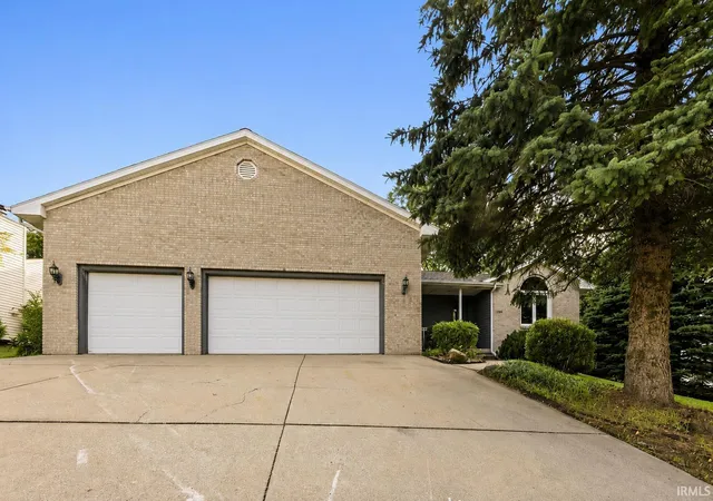 Photo 1 of Manufactured home for sale at 1904 Hunters Ridge Dr, Huntington, IN 46750 | MLS# 202625697 | Listing updated on 2026-08-25