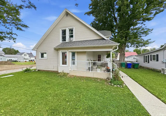 1st image of 22517 Stenger St, Woodburn, IN 46797 | MLS# 202625701