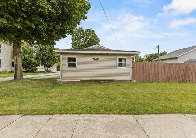 Homes for sale in Rome City, IN | 350 Kelly St, Rome City, IN 46784 | MLS# 202625711