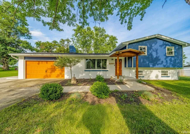 Homes for sale in Muncie, IN | 7608 N Lynn St, Muncie, IN 47303 | MLS# 202625712