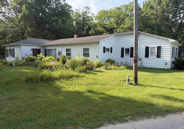 Homes for sale in Walkerton, IN | 20911 S Lake Dr, Walkerton, IN 46574 | MLS# 202625717